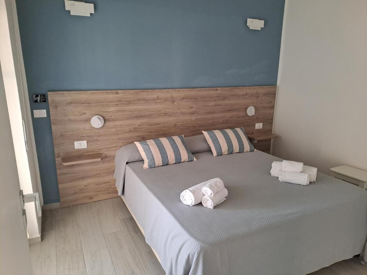 Le Roccette Mare Beach Hotel & Restaurant โตรเปอา ภายนอก รูปภาพ