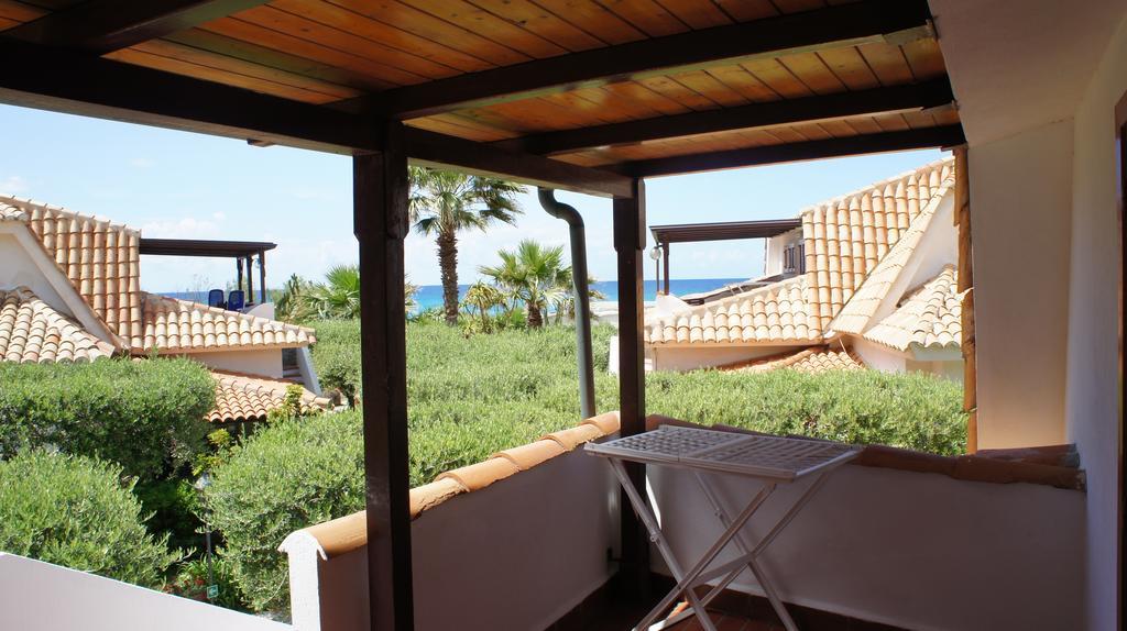 Le Roccette Mare Beach Hotel & Restaurant โตรเปอา ห้อง รูปภาพ