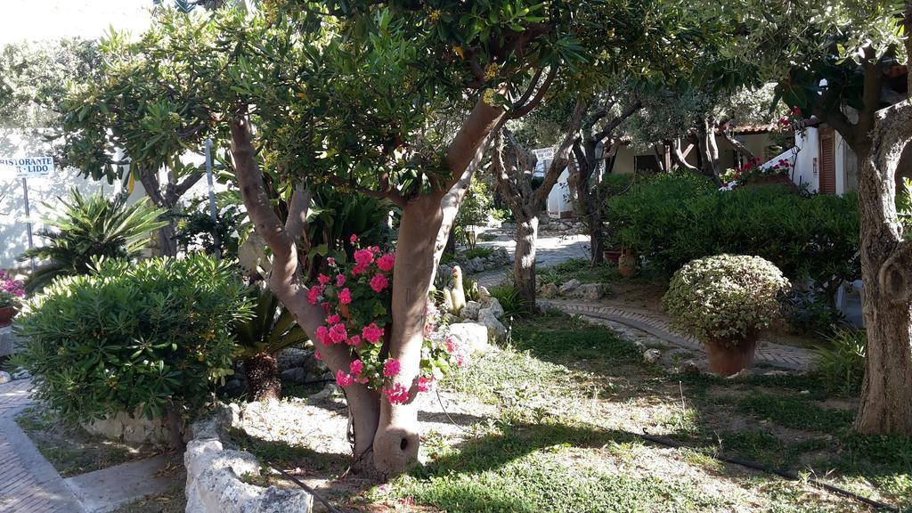 Le Roccette Mare Beach Hotel & Restaurant โตรเปอา ภายนอก รูปภาพ