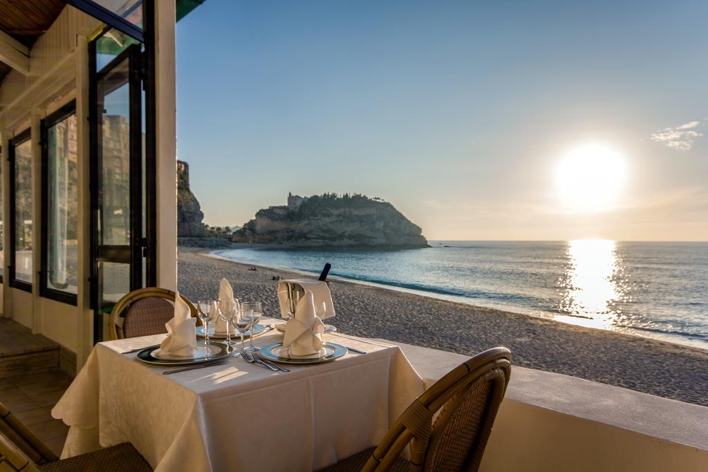 Le Roccette Mare Beach Hotel & Restaurant โตรเปอา ภายนอก รูปภาพ