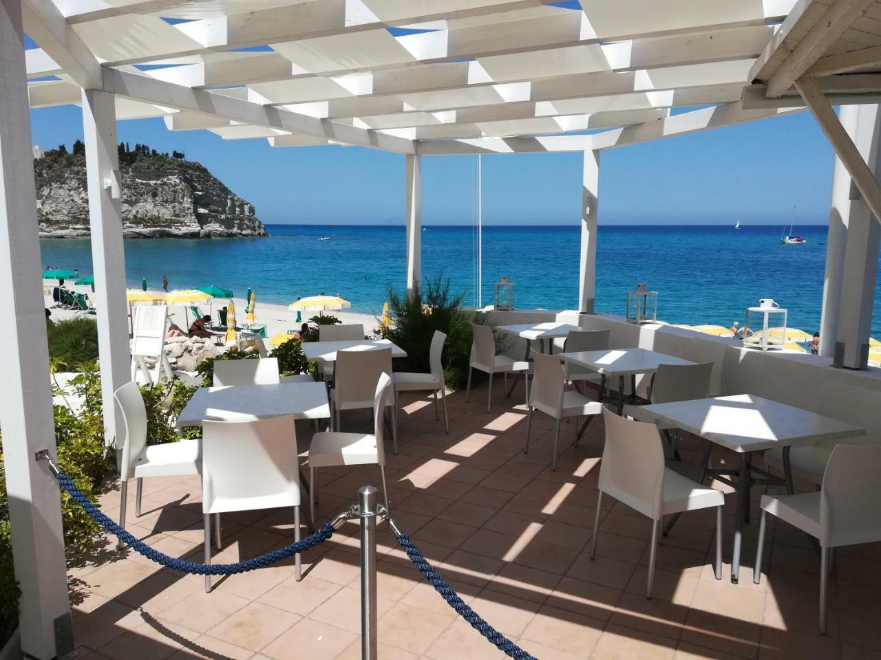 Le Roccette Mare Beach Hotel & Restaurant โตรเปอา ภายนอก รูปภาพ