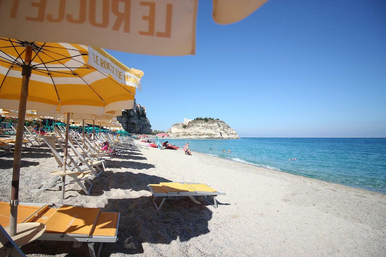 Le Roccette Mare Beach Hotel & Restaurant โตรเปอา ภายนอก รูปภาพ
